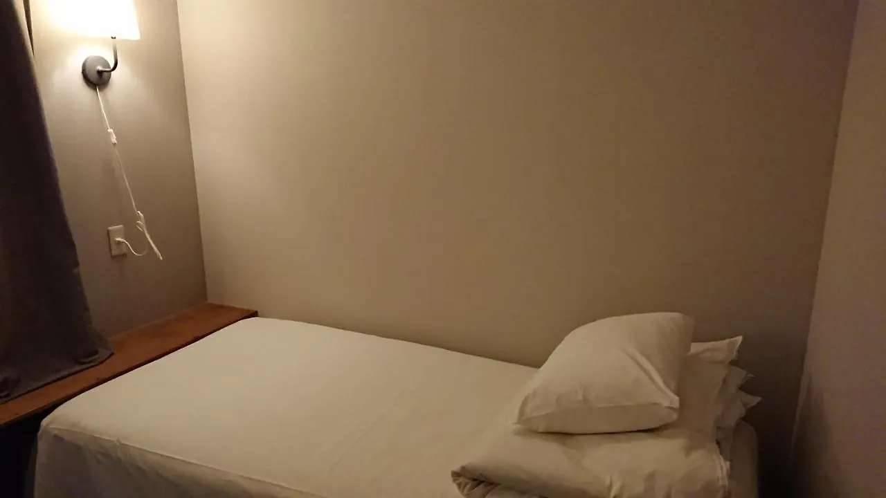 Guest House Yadomaru Osaka Japan